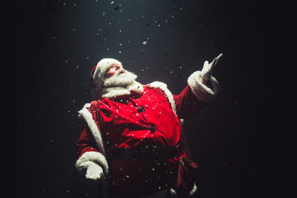 Book now for Father Christmas Storytelling at Darwen Market!