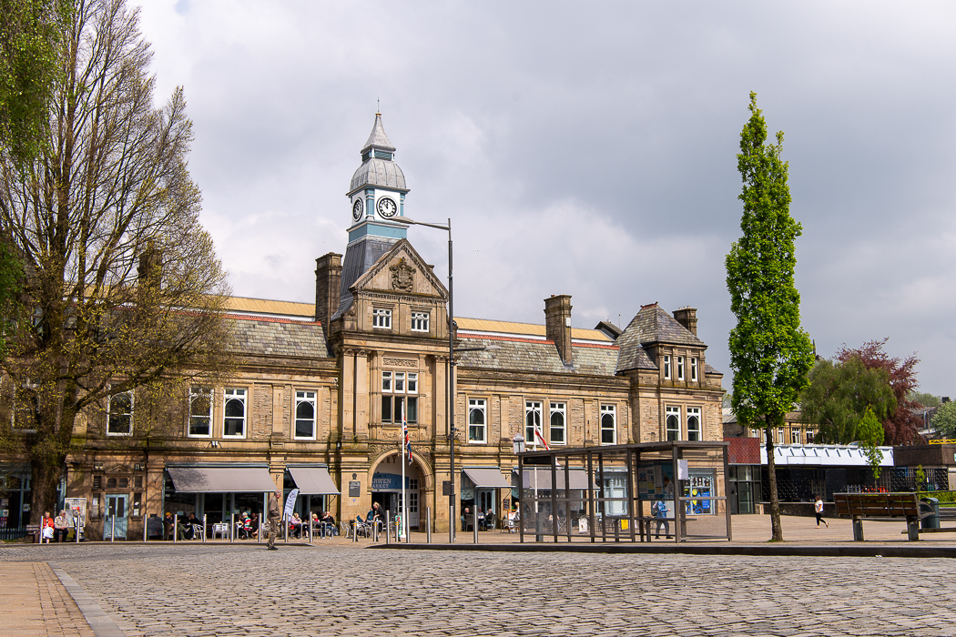 Tell us: If you could invest money in Darwen what would you do and why?