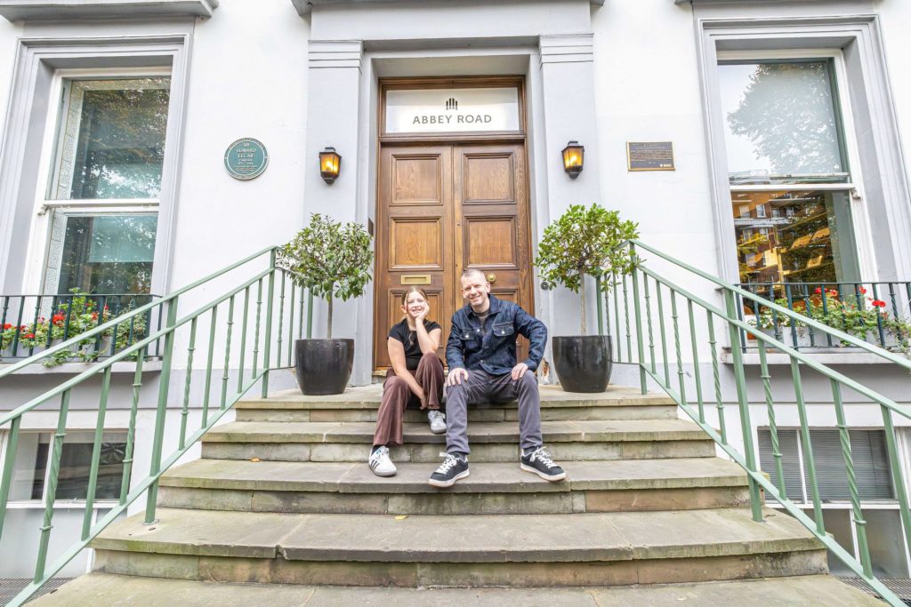 Begin2Sing at legendary Abbey Road studios